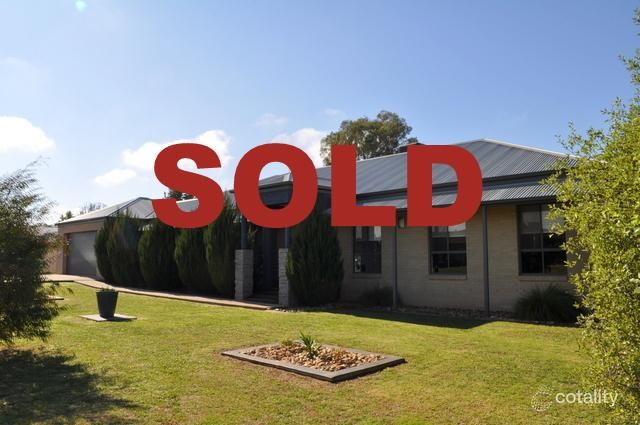 10 Vine St, Holbrook, NSW 2644