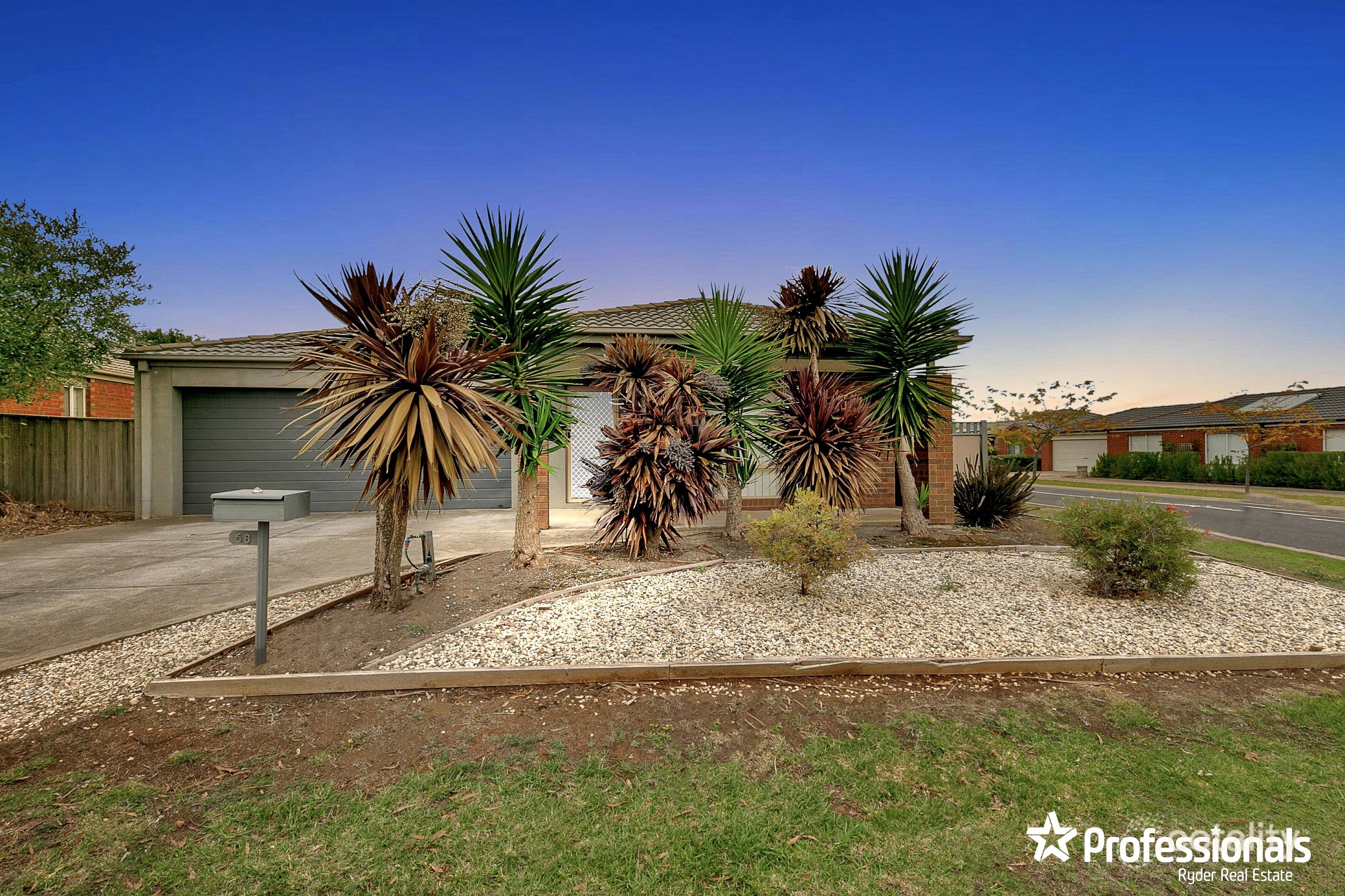 68 Fairhaven Bvd, Melton West, VIC 3337
