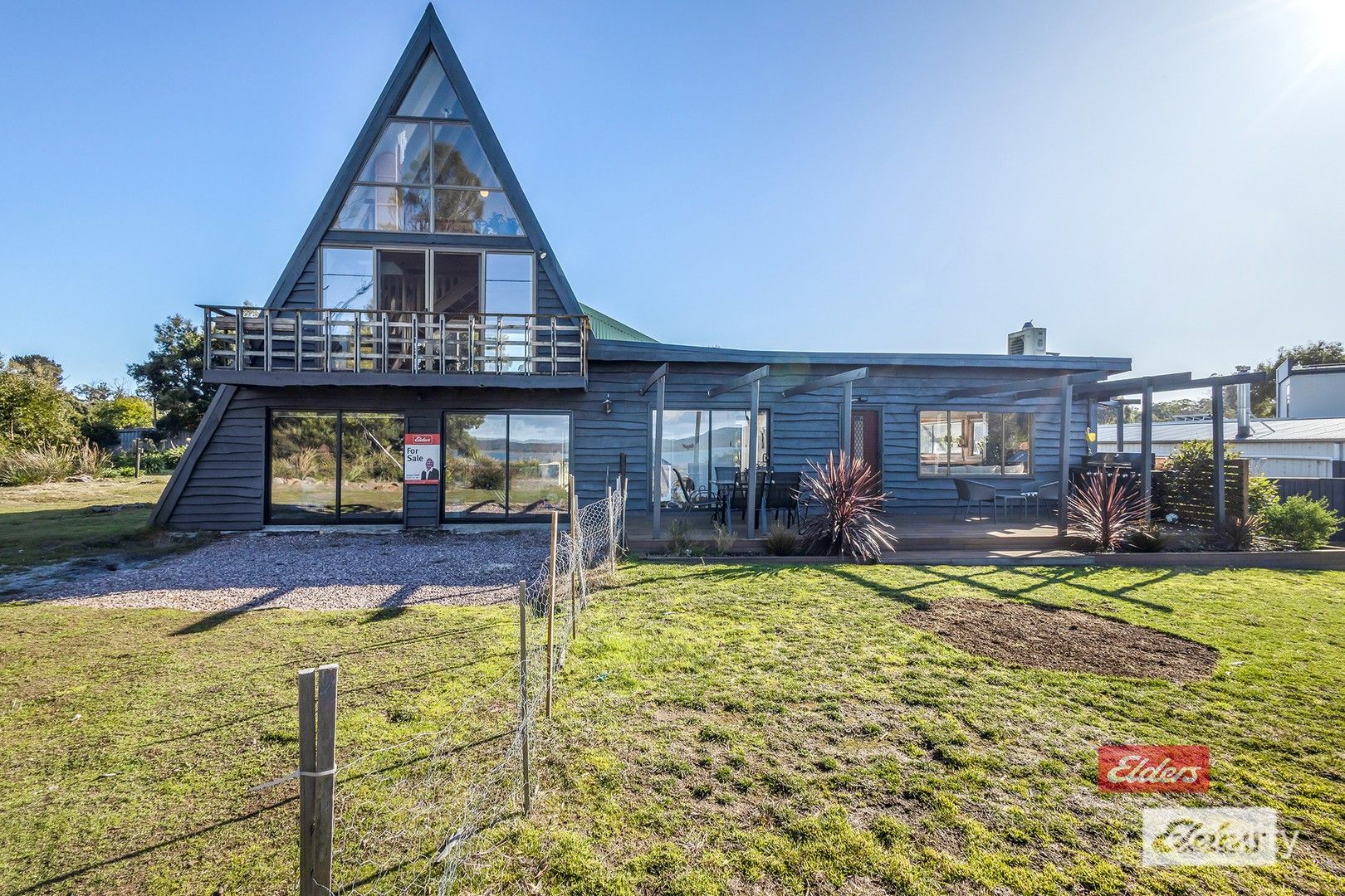 128 Charles St, Squeaking Point, TAS 7307