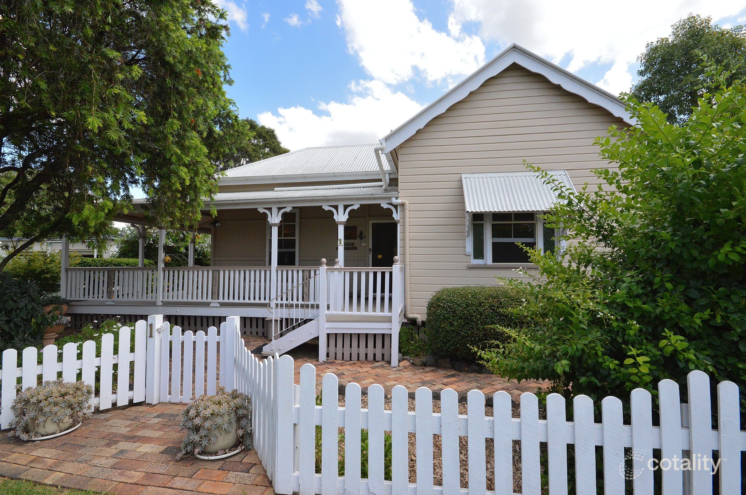 1 Geck St, Allora, QLD 4362