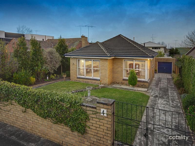 4 Queens Rd, Newtown, VIC 3220