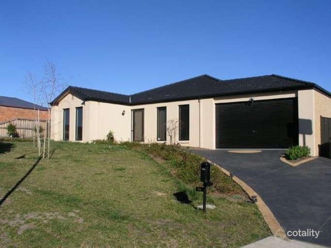14 Red Wattlebird Cres, Langwarrin, VIC 3910