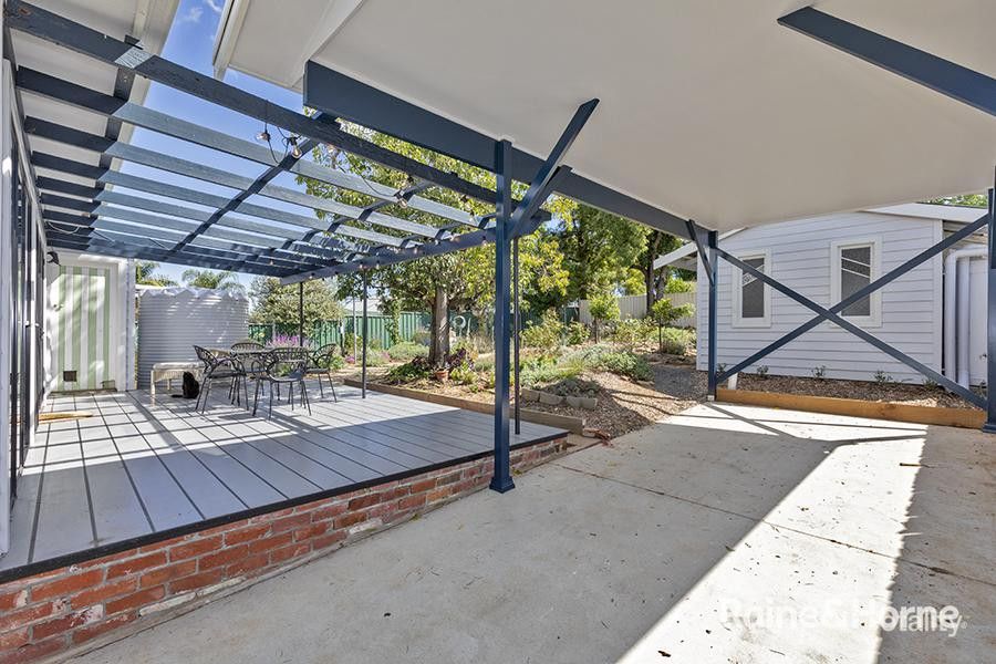 11 George St, West Tamworth, NSW 2340