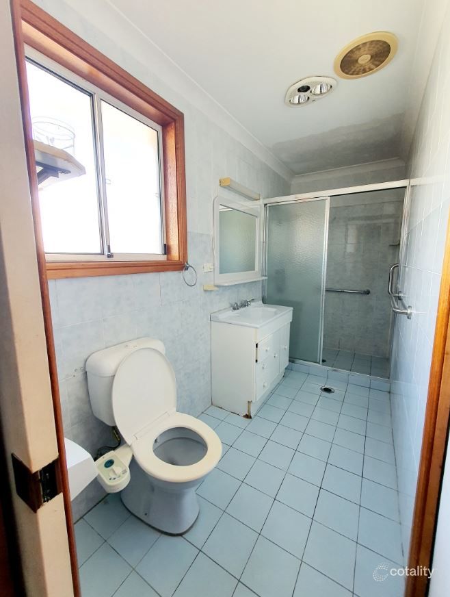 40 Curran St, Prairiewood, NSW 2176