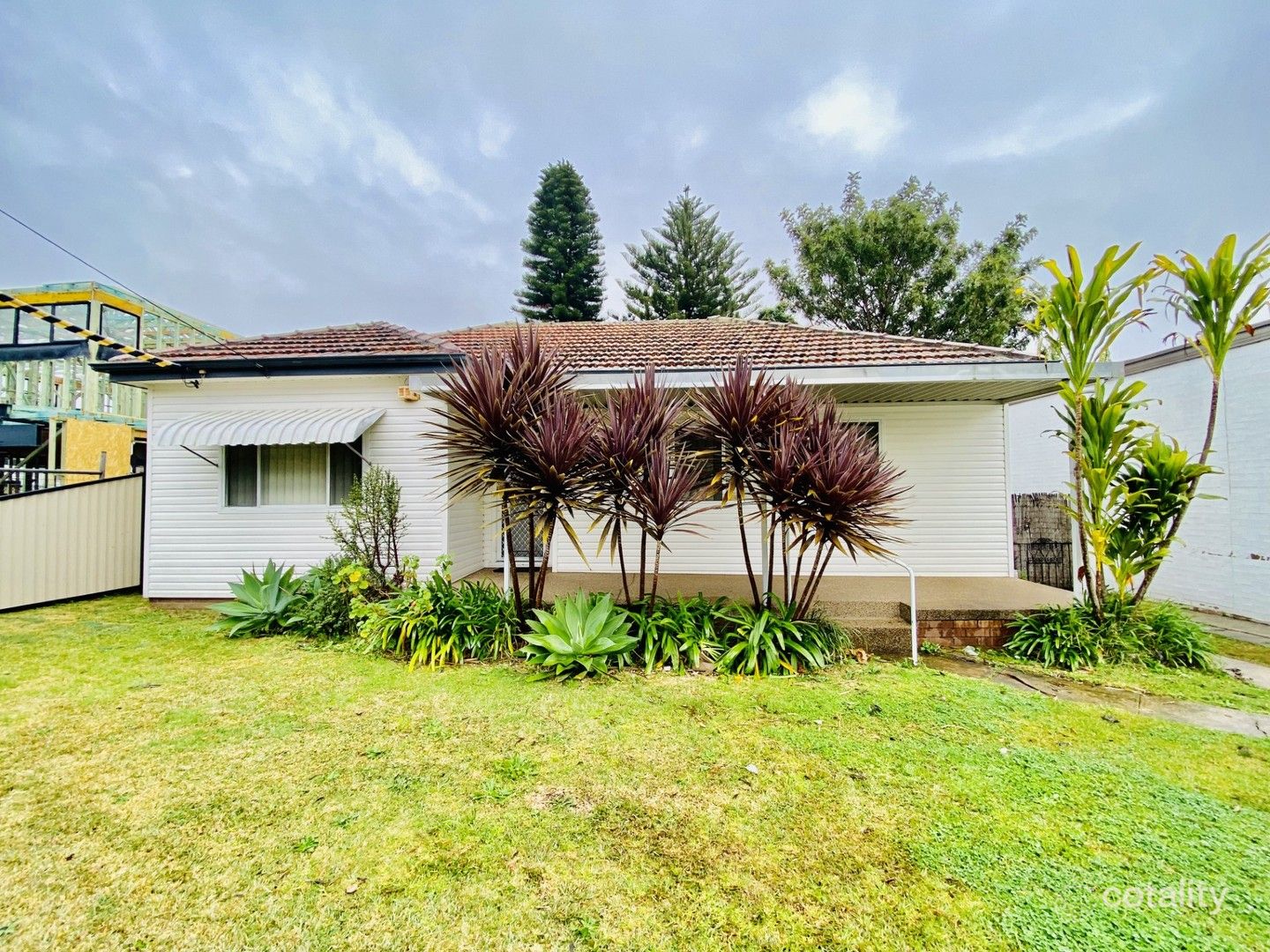 1 Fullerton Cres, Riverwood, NSW 2210