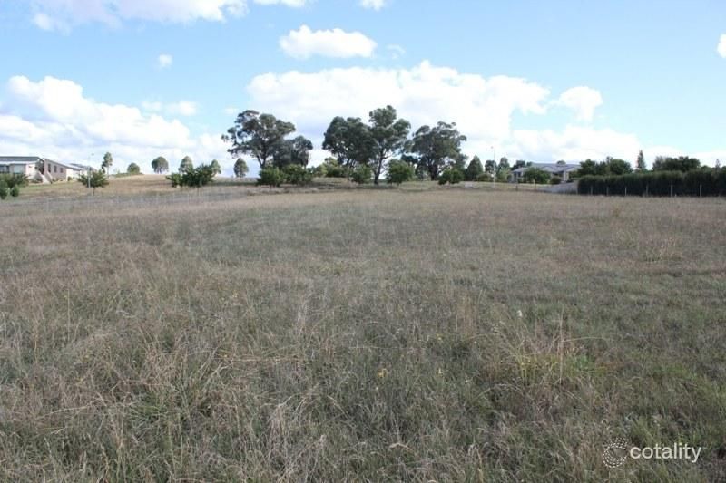 49 Robert Hoddle Gr, Bombira, NSW 2850