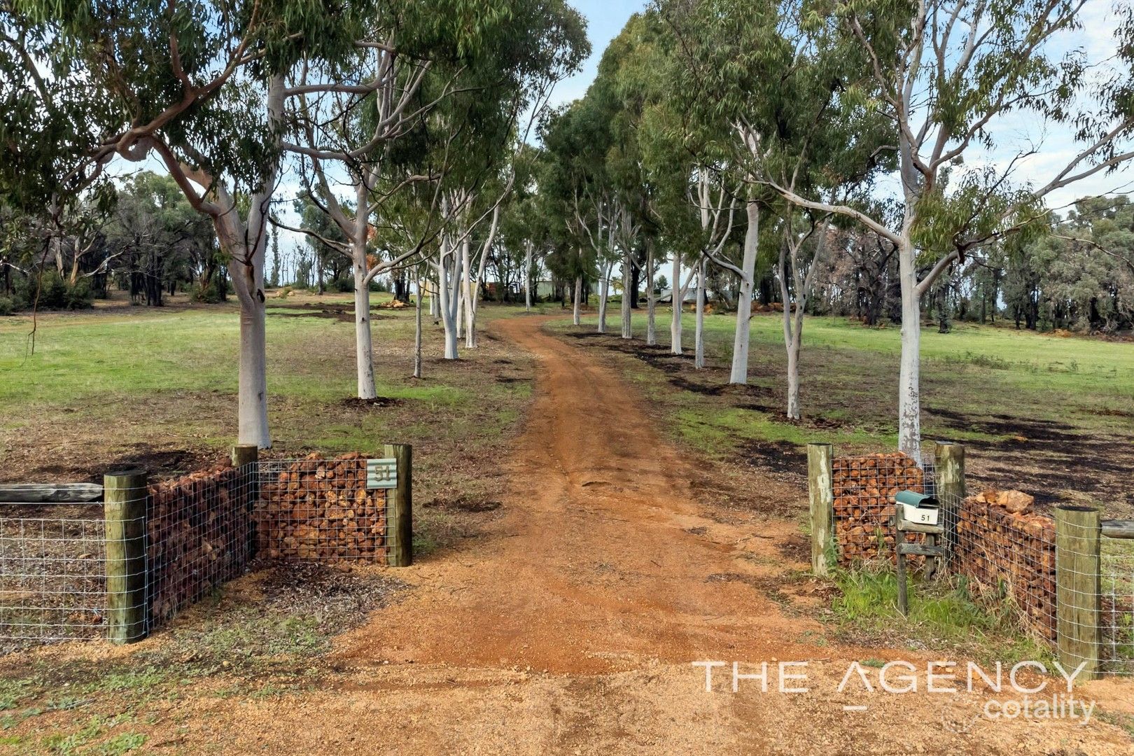 51 Falls Hts, Gidgegannup, WA 6083