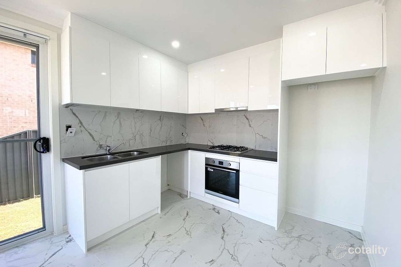 17 Foskett Rd, Edmondson Park, NSW 2174