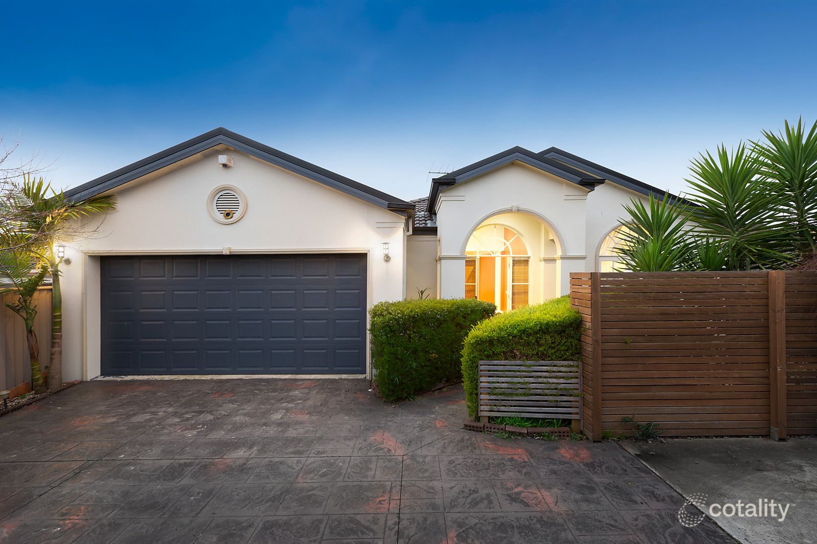 2/15 Valerie St, Kew East, VIC 3102