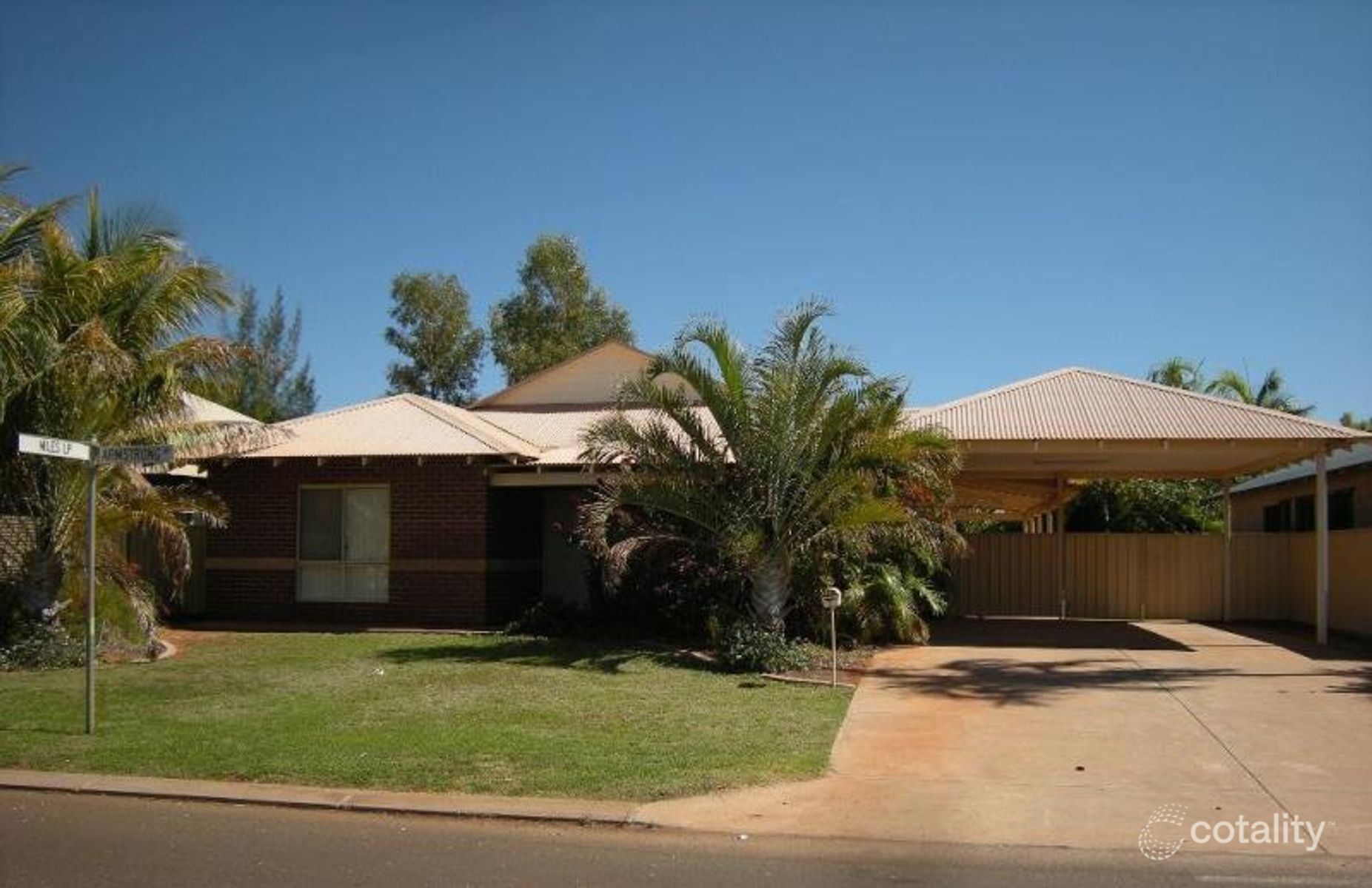 7 Armstrong Dr, Baynton, WA 6714