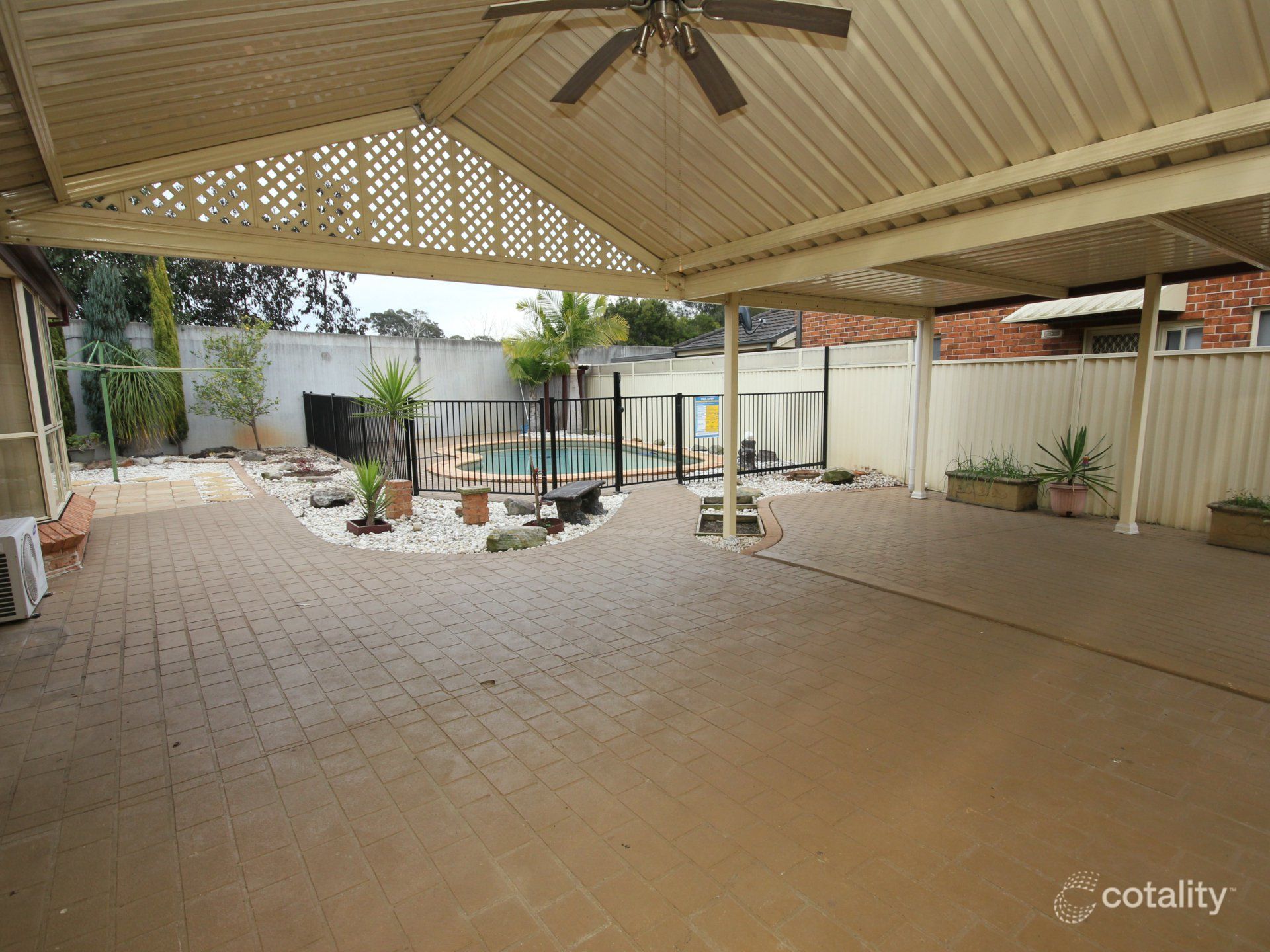 11 Tabletop Cct, Horningsea Park, NSW 2171