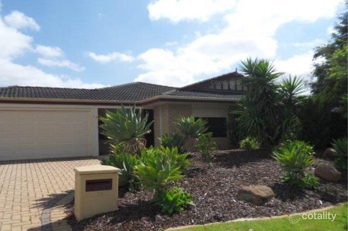 18 Star Bush Cres, Ellenbrook, WA 6069