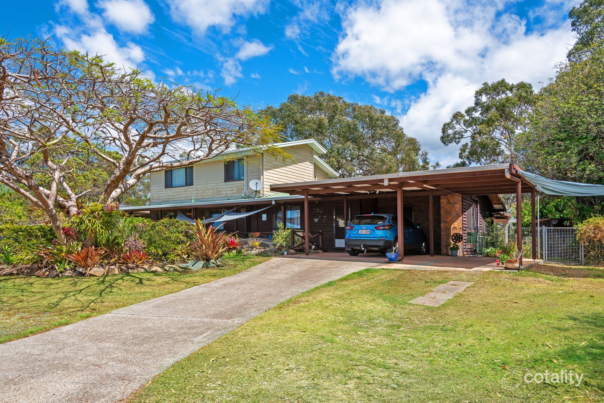 4 High Ridge Rd, Gaven, QLD 4211