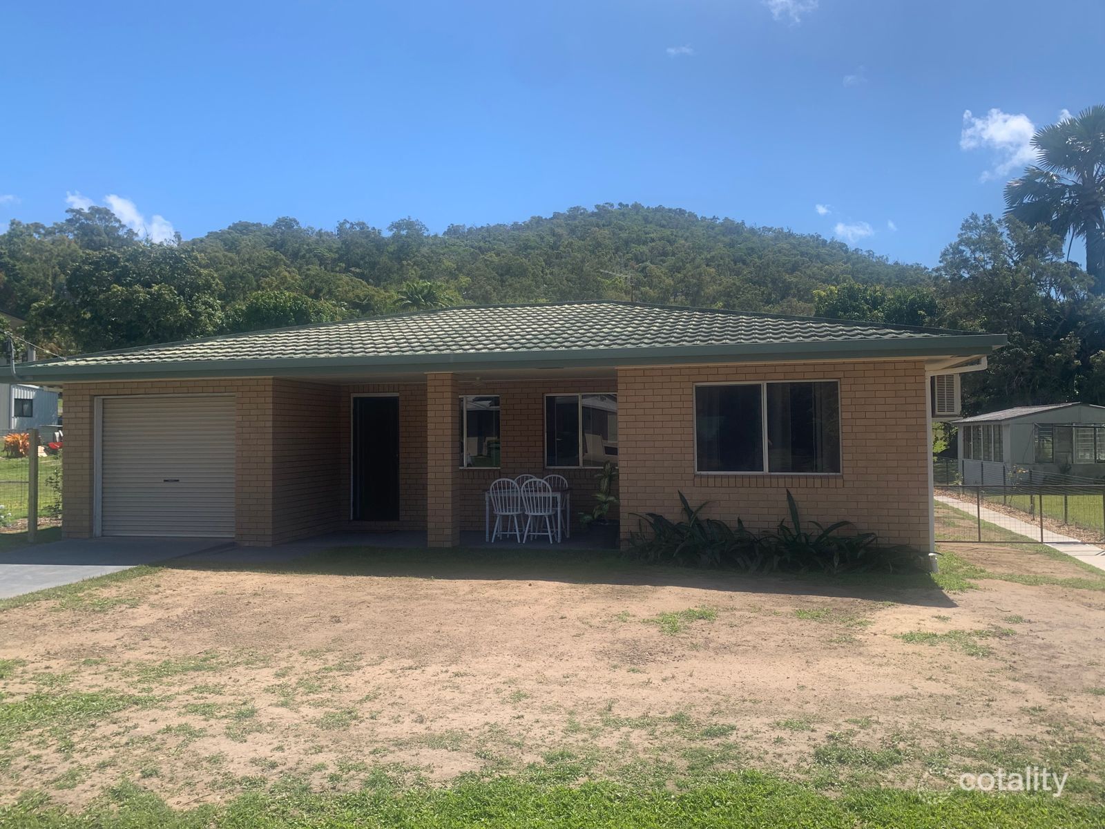 12 Milkins St, Ball Bay, QLD 4741