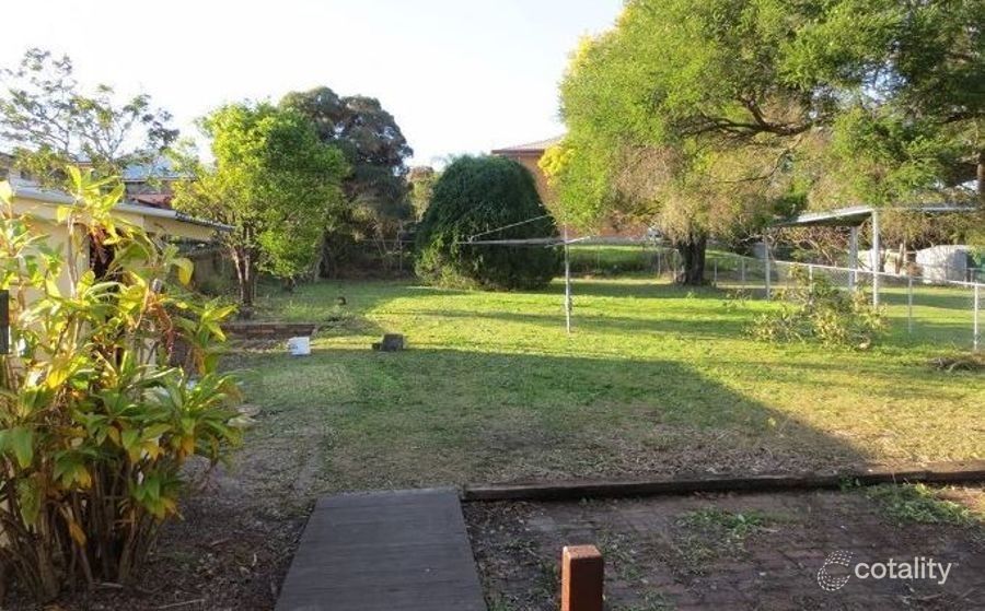 31 Moffatt St, Ipswich, QLD 4305