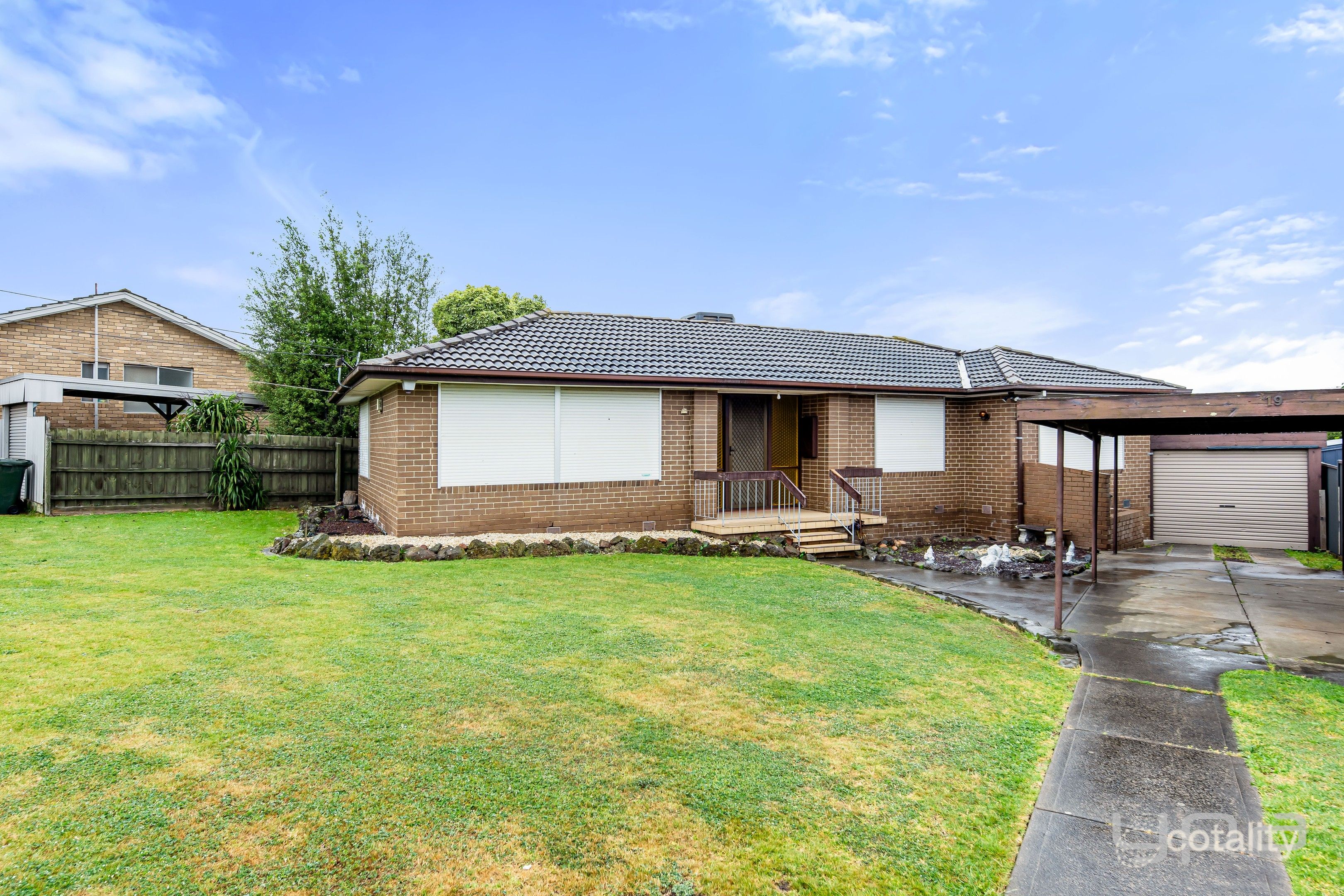 19 Wiltshire Rd, Gladstone Park, VIC 3043
