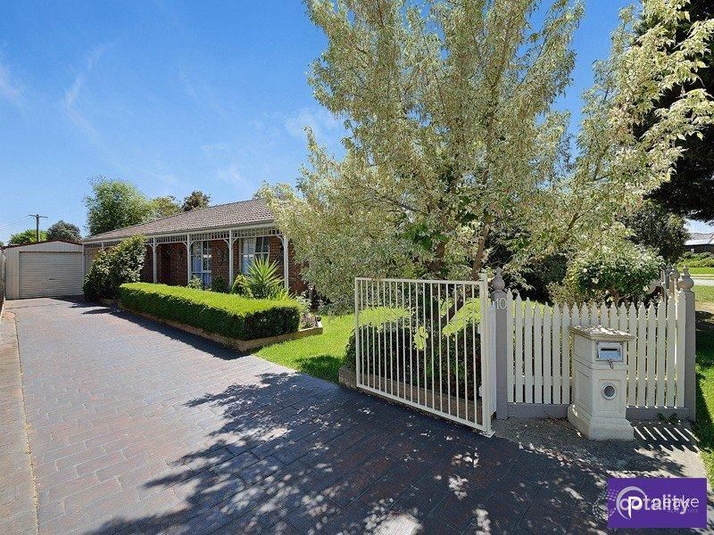 10 Amelia Cl, Beaconsfield, VIC 3807