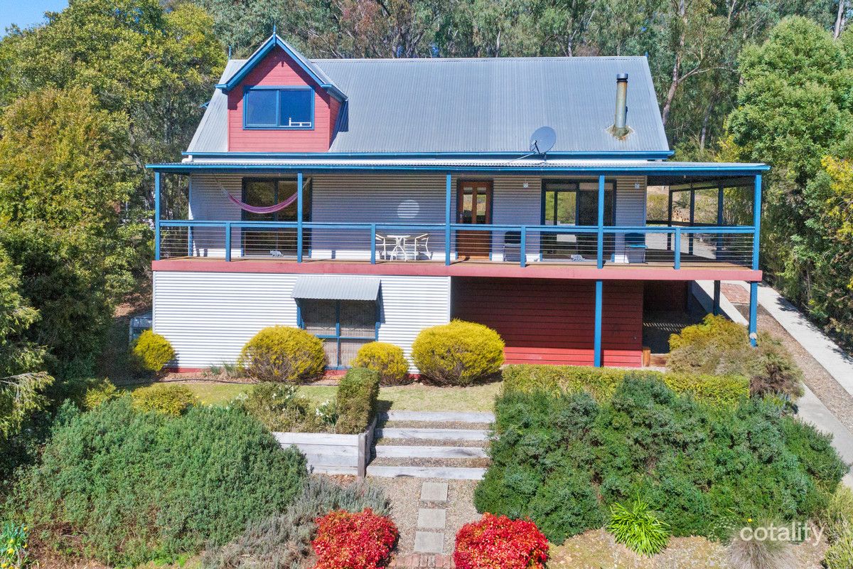 8 Blackledge St, Jamieson, VIC 3723