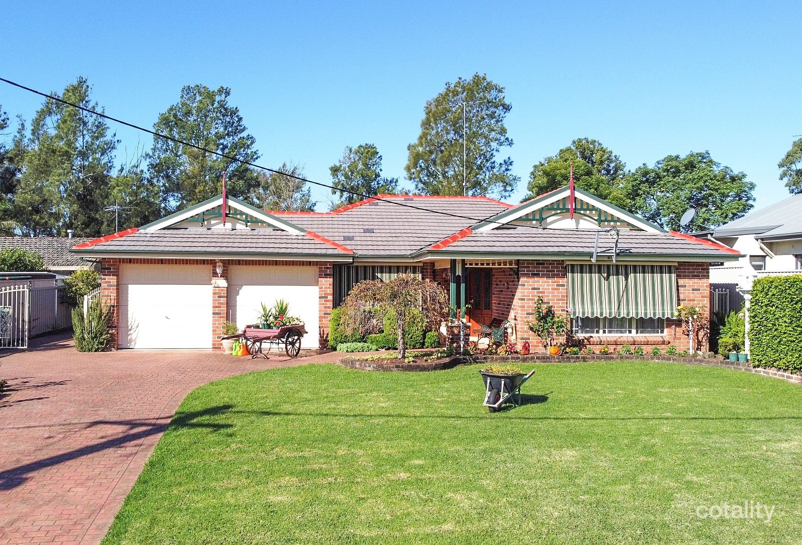 10 Victoria Rd, Thirlmere, NSW 2572