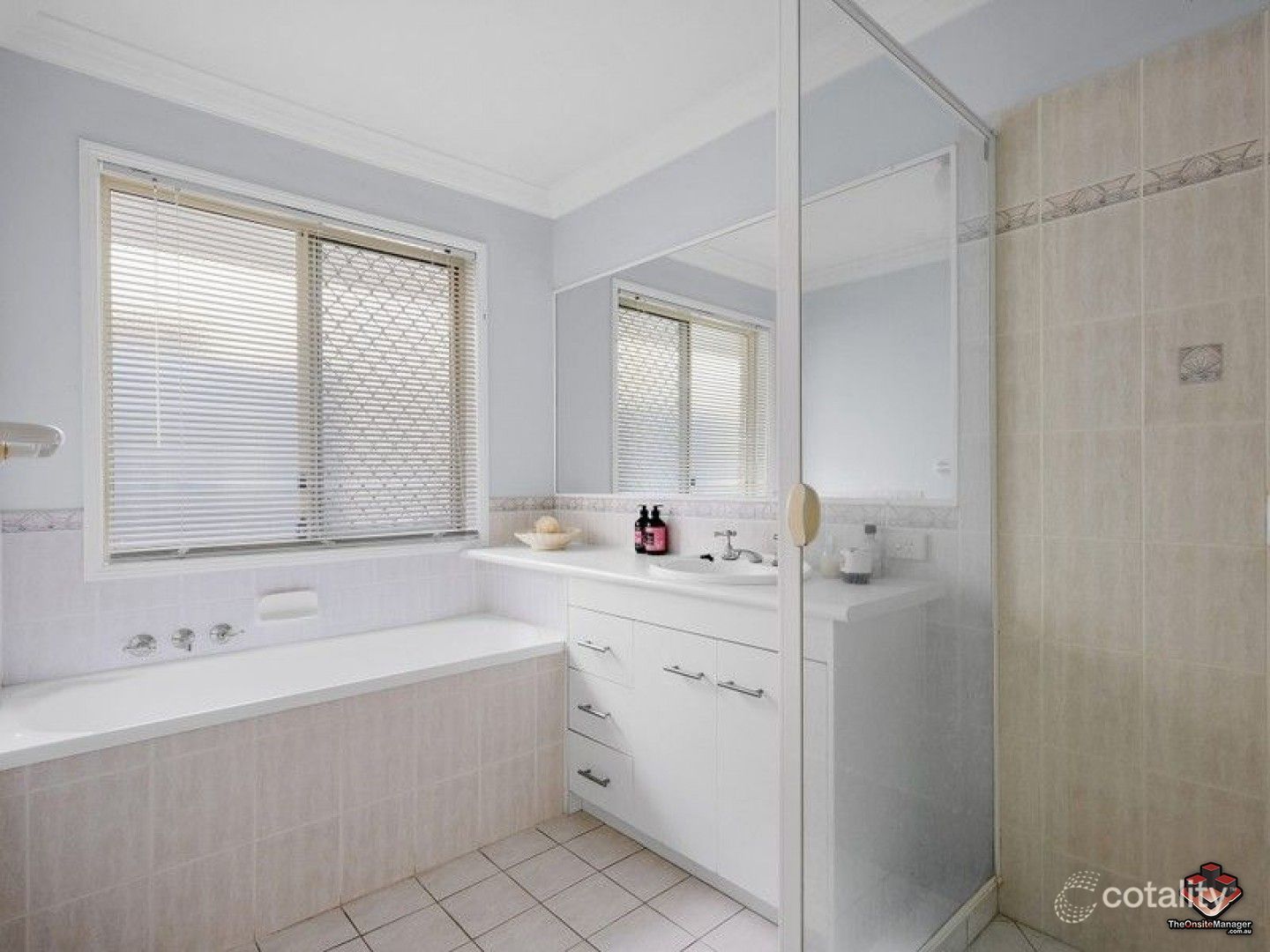 5 Maidenhair Ct, Forest Lake, QLD 4078