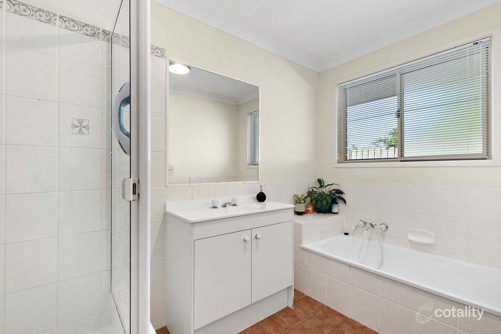 55 Reginald Ave, Arana Hills, QLD 4054