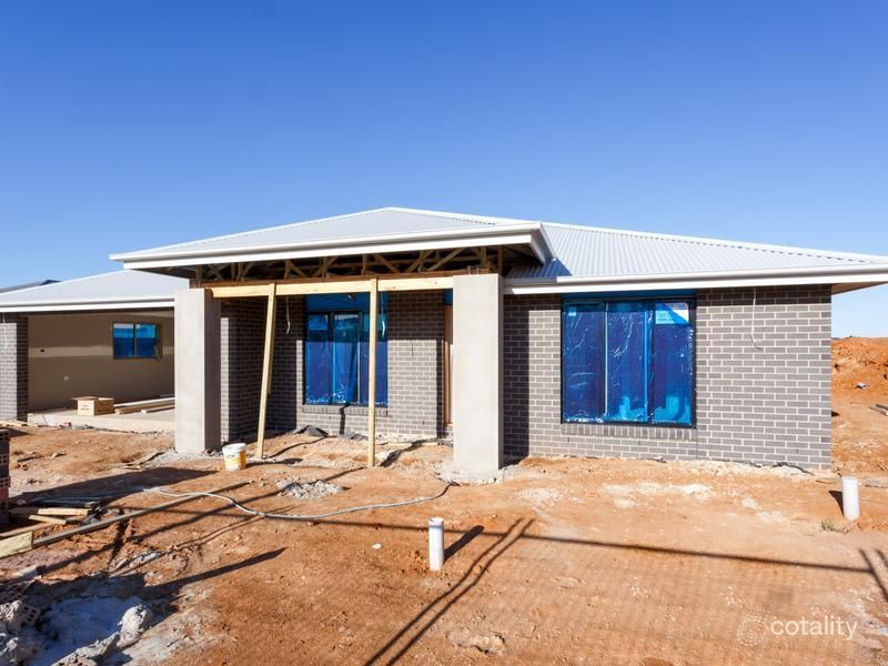 48 Lingiari Dr, Lloyd, NSW 2650