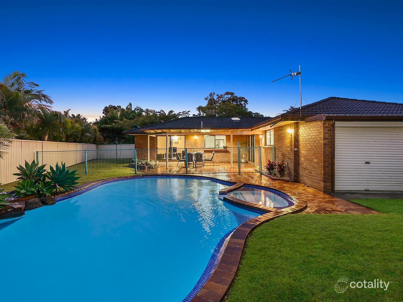 16 Mackay Pl, Burleigh Waters, QLD 4220
