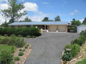 137 Lakes Dr, Laidley Heights, QLD 4341