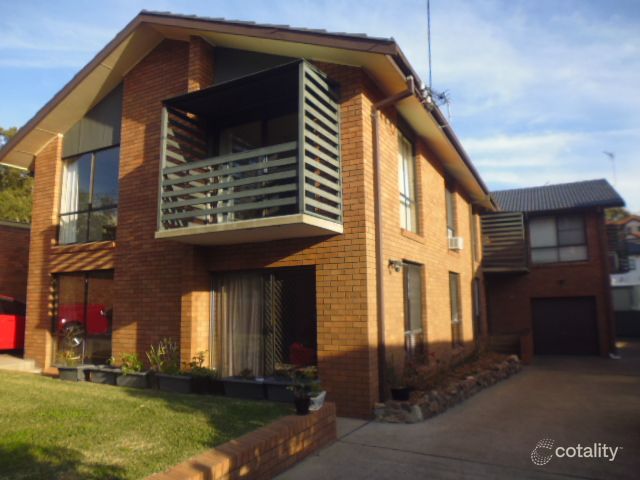 1/8 Mosbri Cres, The Hill, NSW 2300