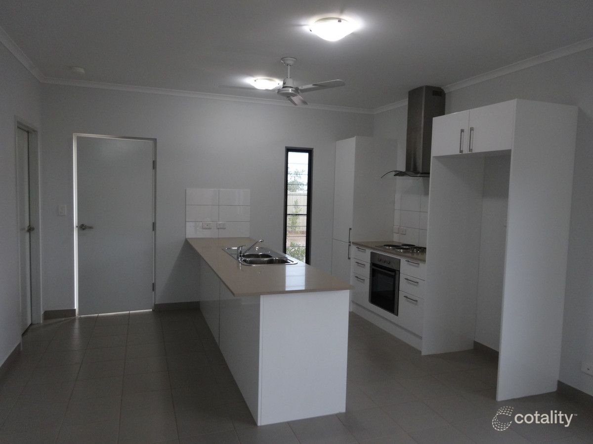 1/10 Damascene Cres, Bellamack, NT 0832