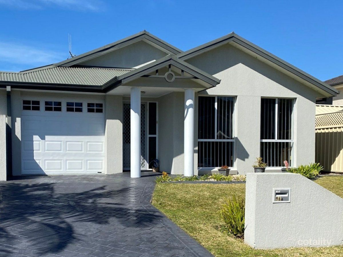 96 Bagnall Beach Rd, Corlette, NSW 2315