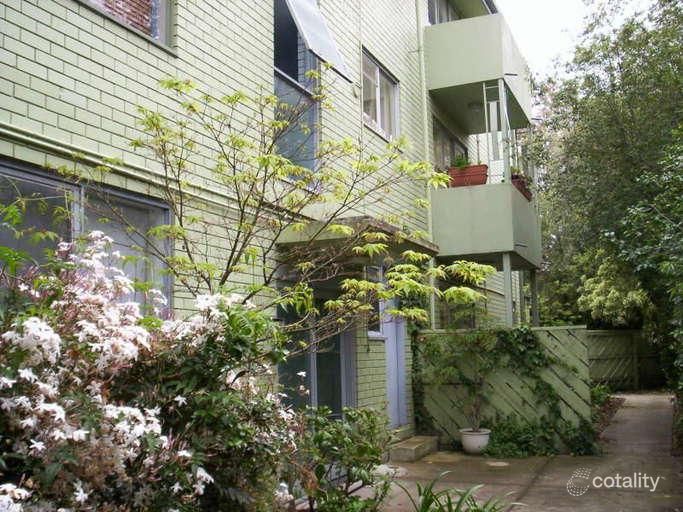 1/2b Loyola Ave, Brunswick, VIC 3056