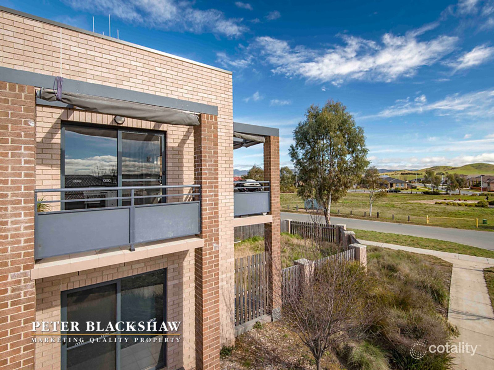 8/4 Jeff Snell Cres, Dunlop, ACT 2615