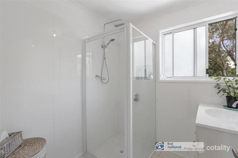 22 Wyndham Ave, Cowes, VIC 3922