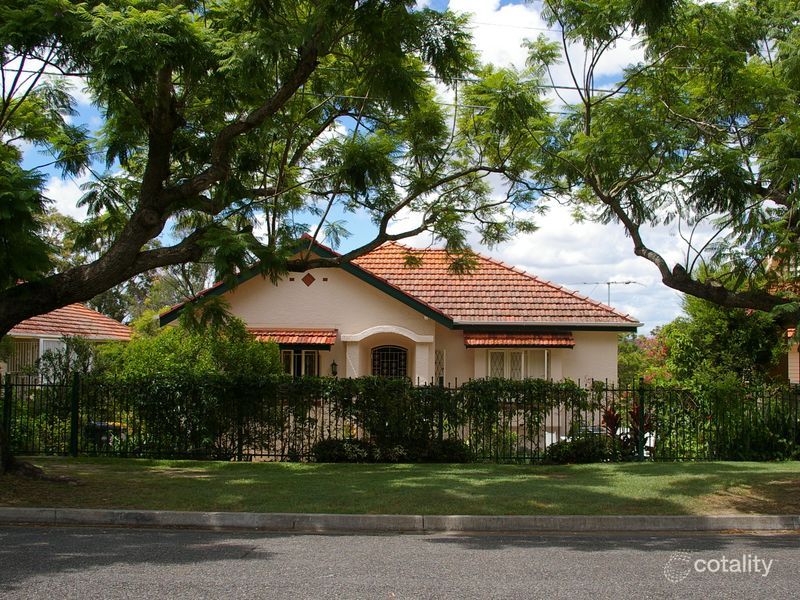 37 Percival Tce, Holland Park, QLD 4121