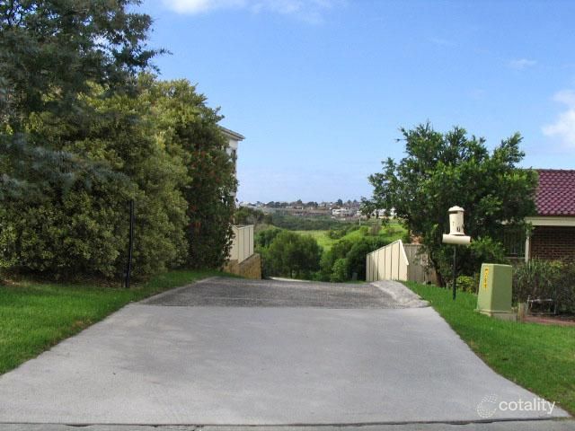 11 Seabreeze Pl, Thirroul, NSW 2515