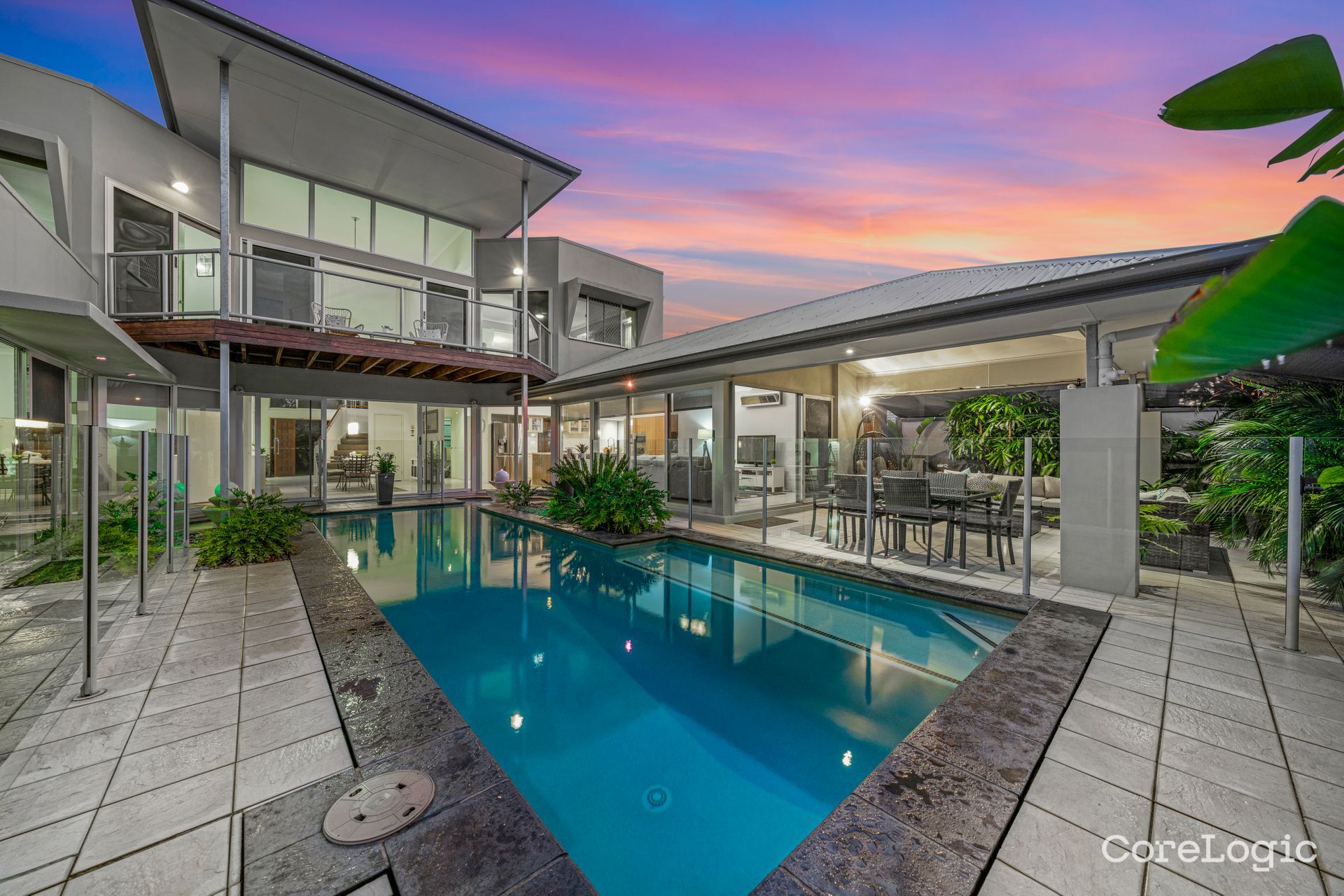 8 Devonstone St, Cleveland, QLD 4163
