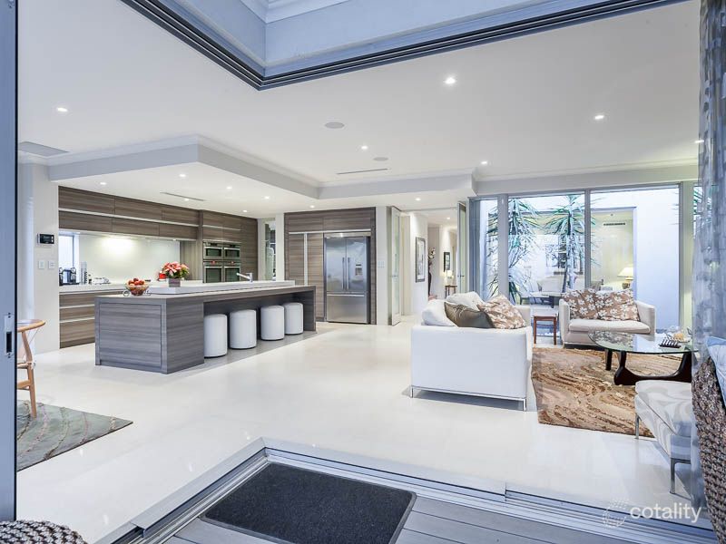 20 Orsino Bvd, North Coogee, WA 6163