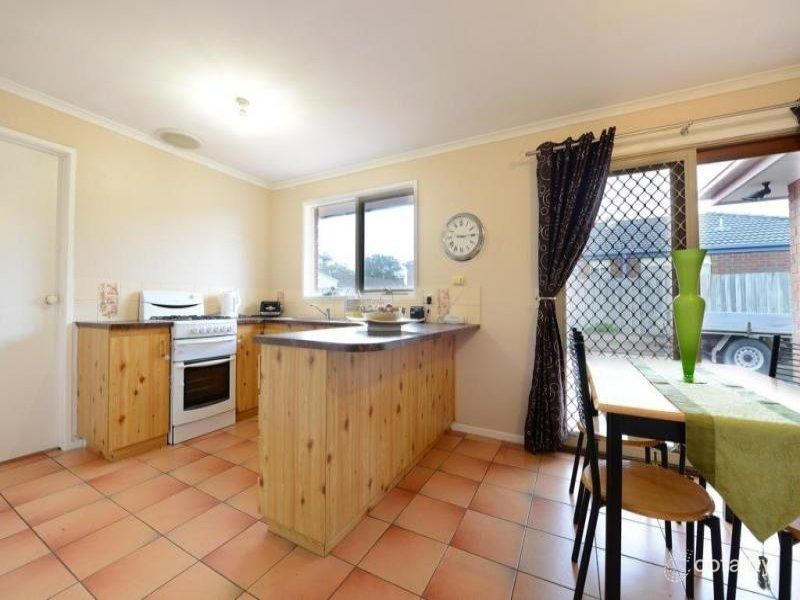 135 Carrum Woods Dr, Carrum Downs, VIC 3201