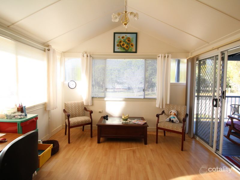 26 Russell St, Esk, QLD 4312