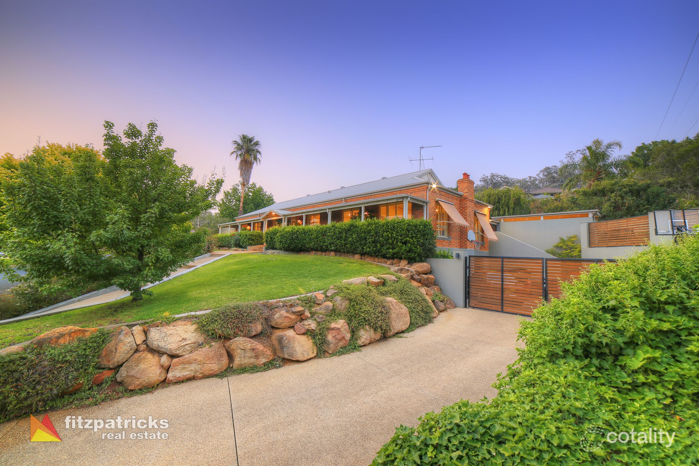 7 Loru Cl, Kooringal, NSW 2650