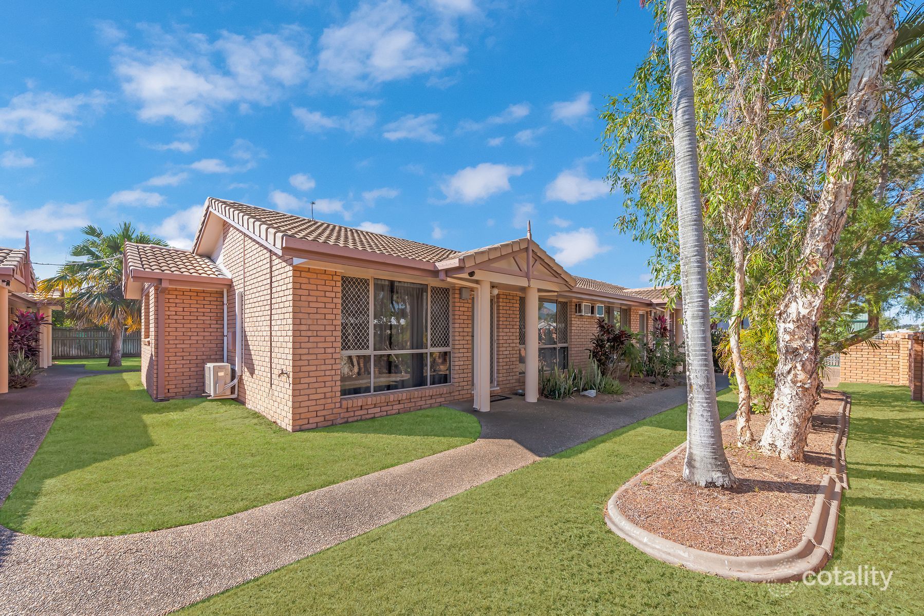 2/421-423 Charles St, Kirwan, QLD 4817
