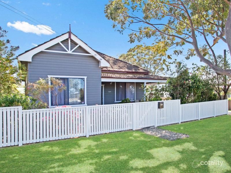 124 Parkes St, Helensburgh, NSW 2508