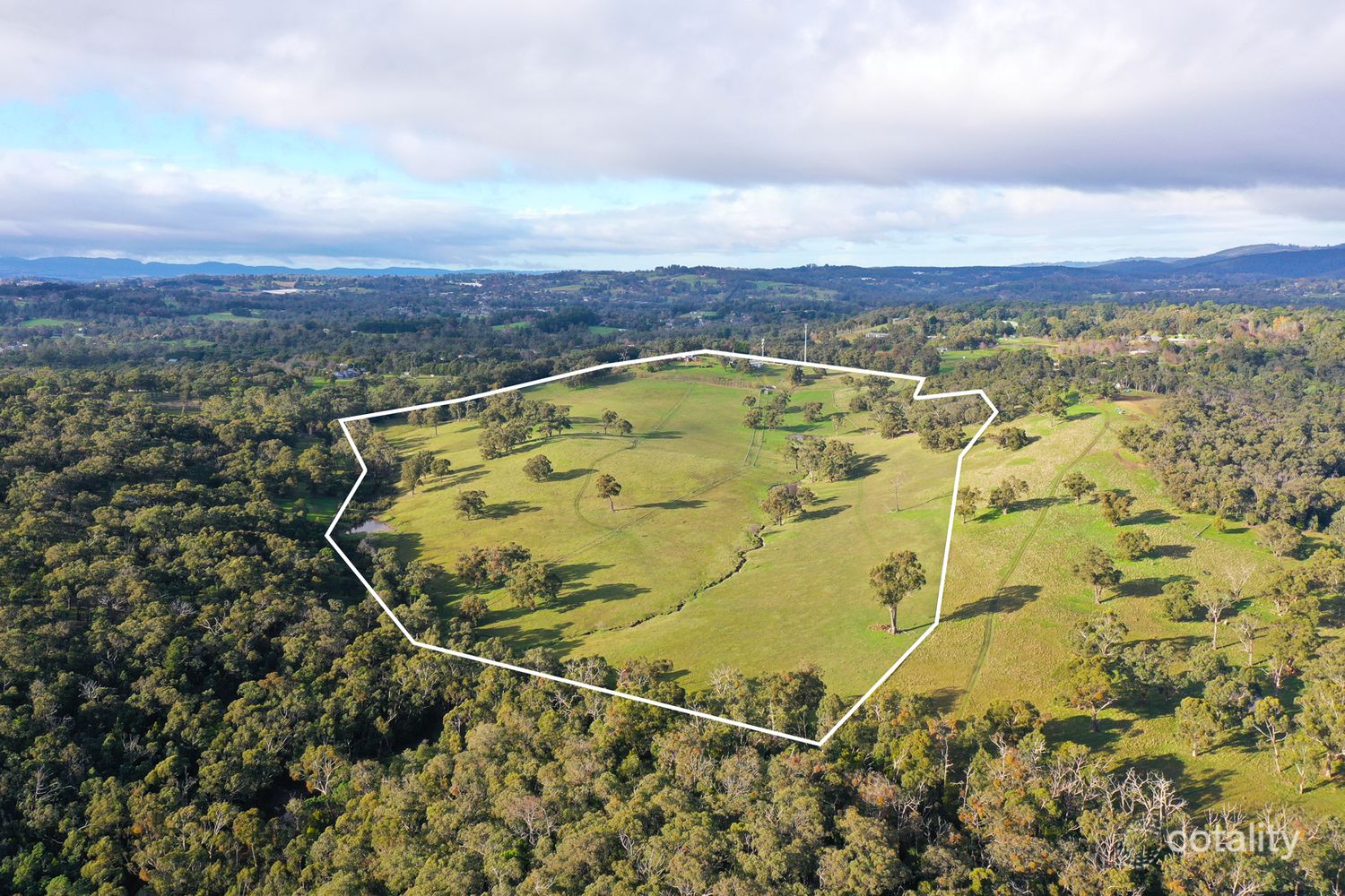 50 Crombie Rd, Lilydale, VIC 3140