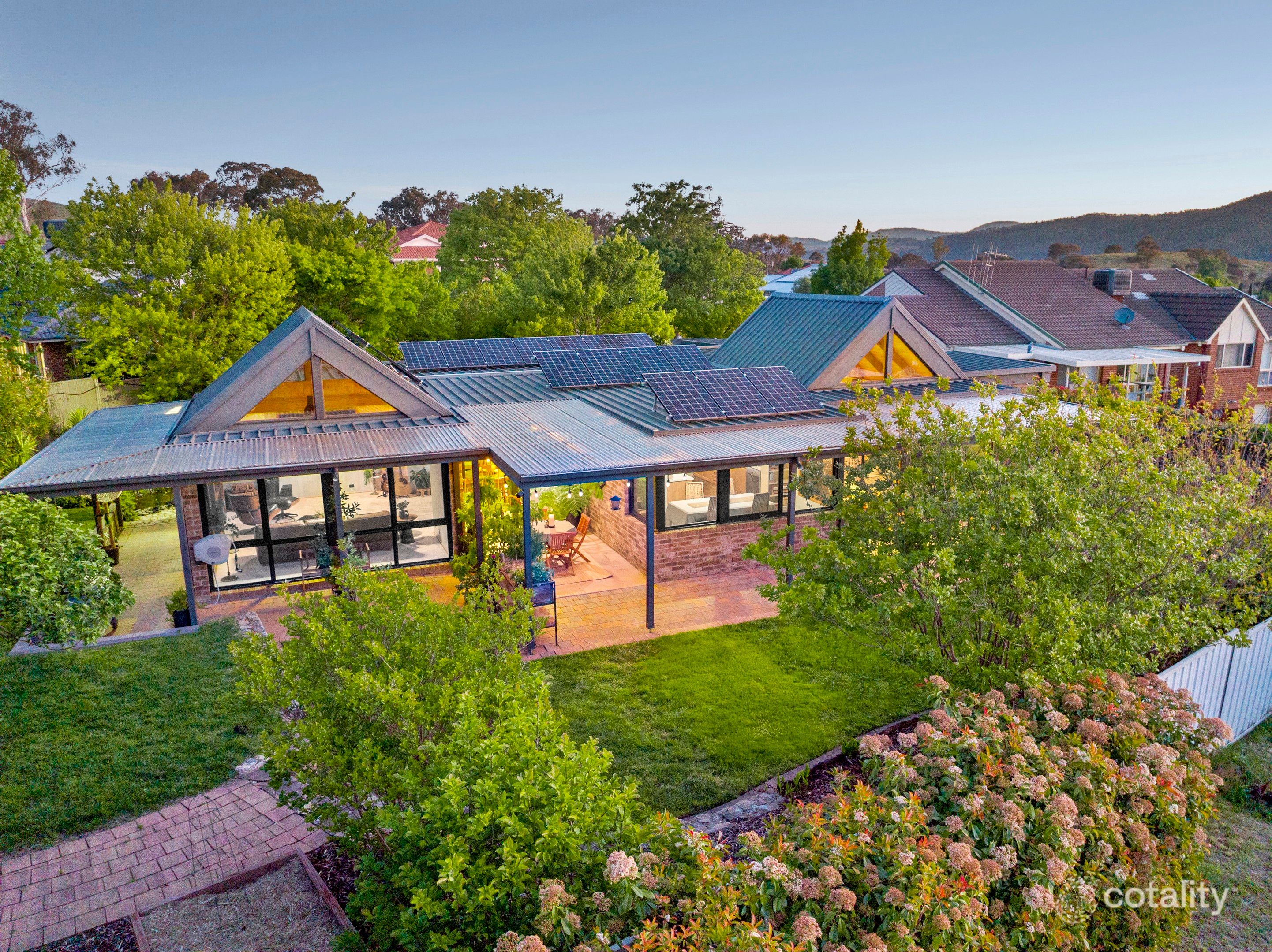 7 Naismith Pl, Kambah, ACT 2902