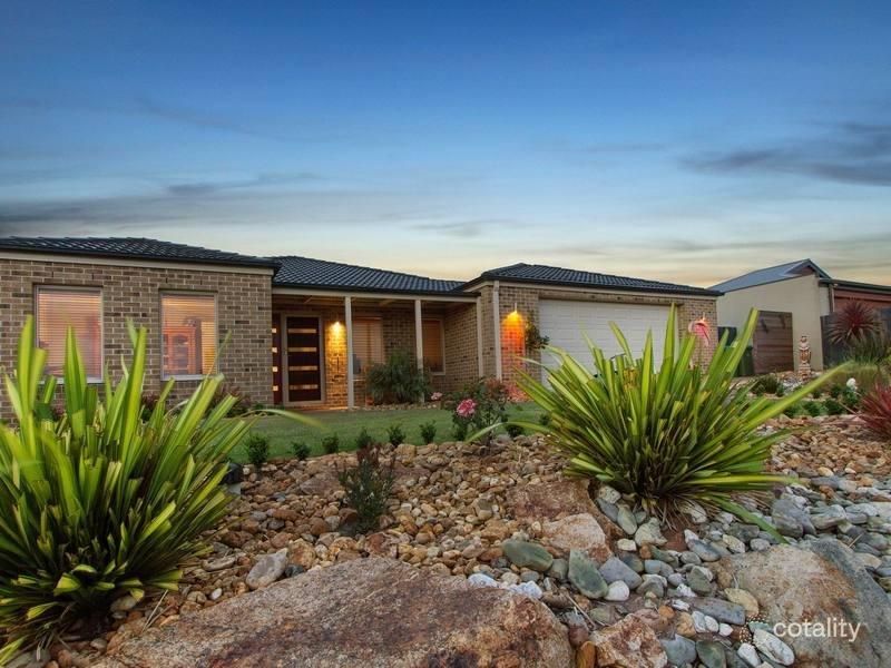 28 Brimbrim Cres, Mornington, VIC 3931