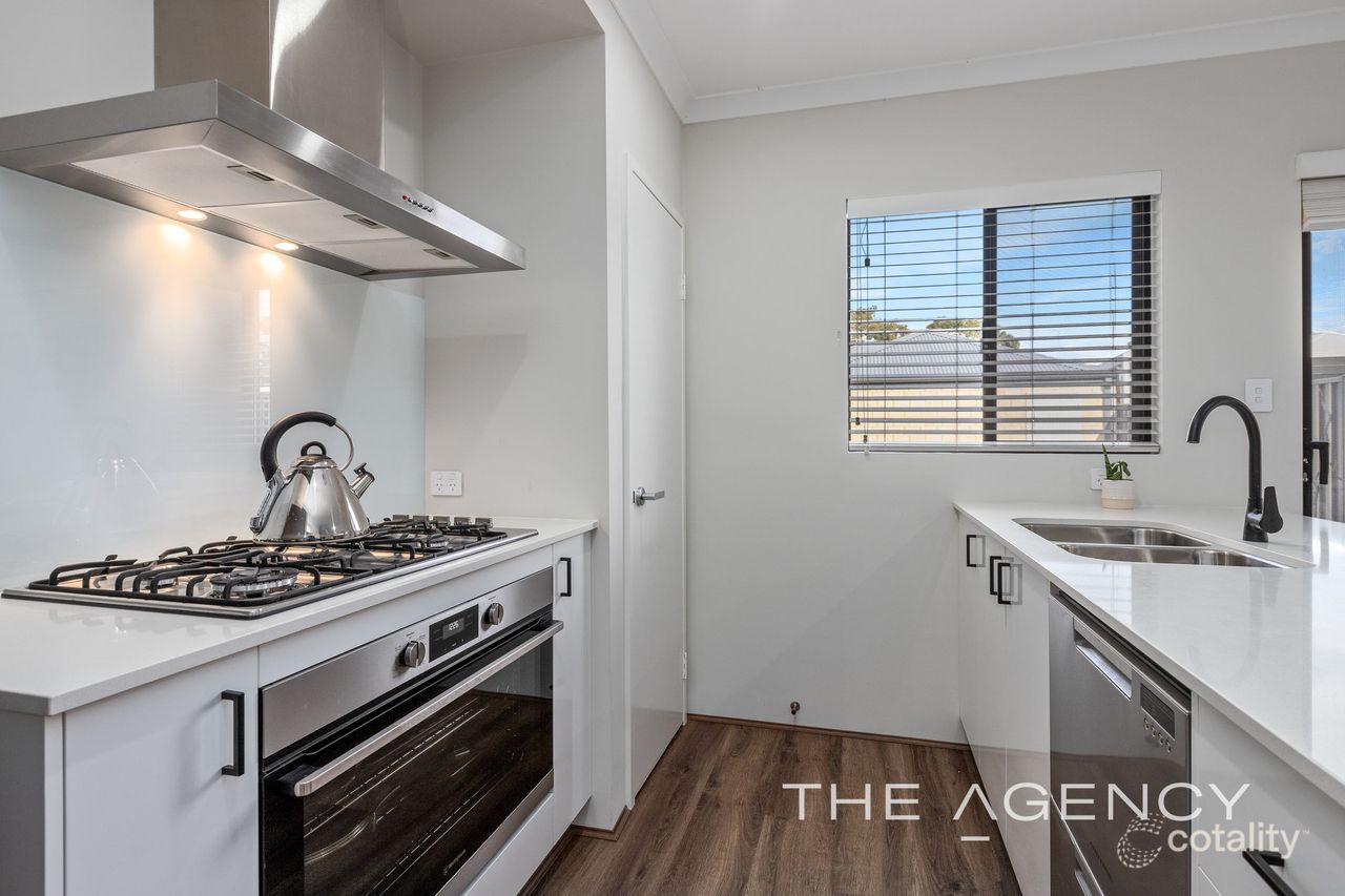 42 Filly Ave, Cockburn Central, WA 6164