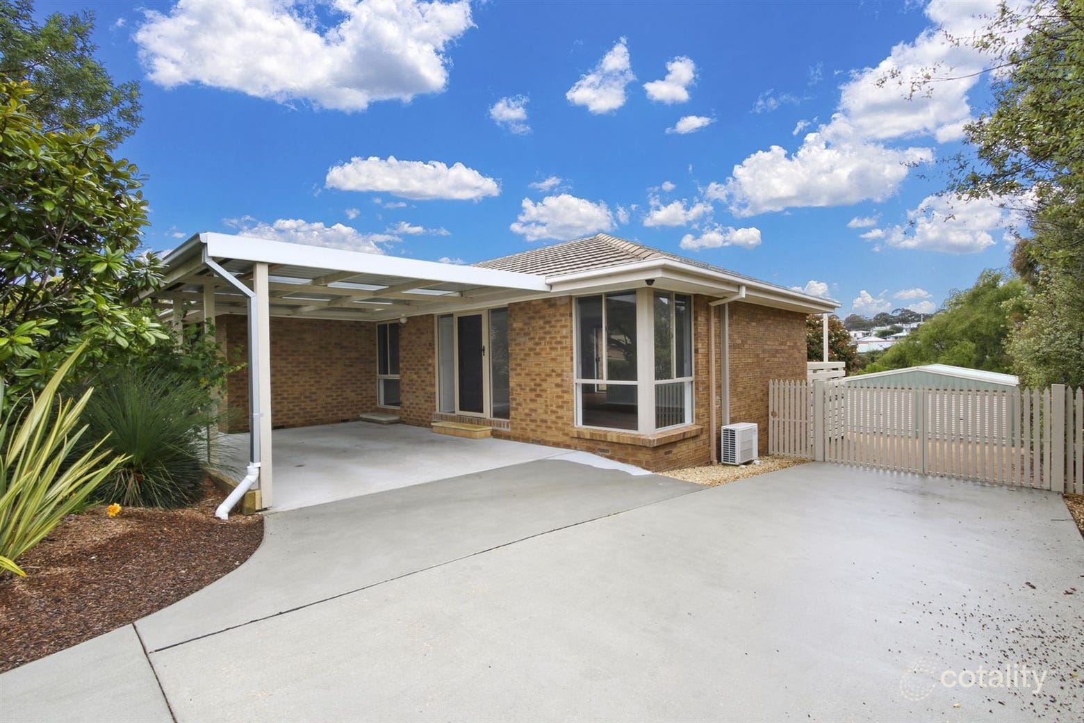 12 Morkham Ct, Lakes Entrance, VIC 3909