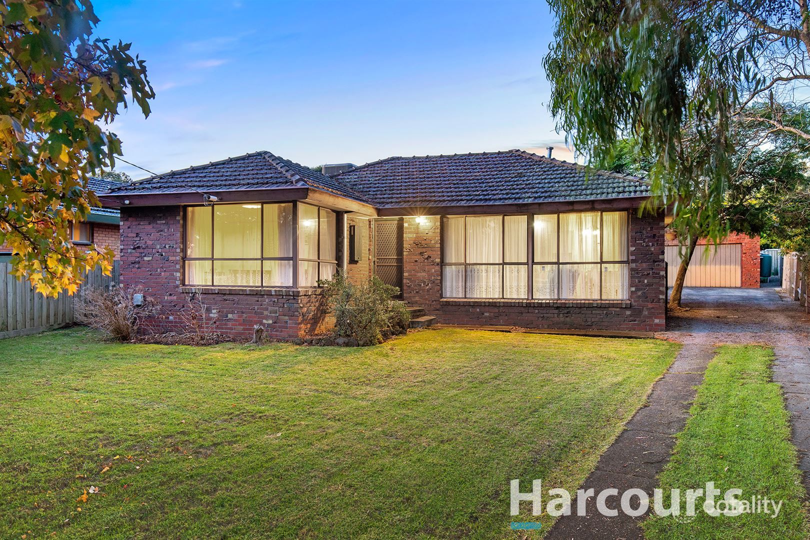 42 Kelvin Dr, Ferntree Gully, VIC 3156