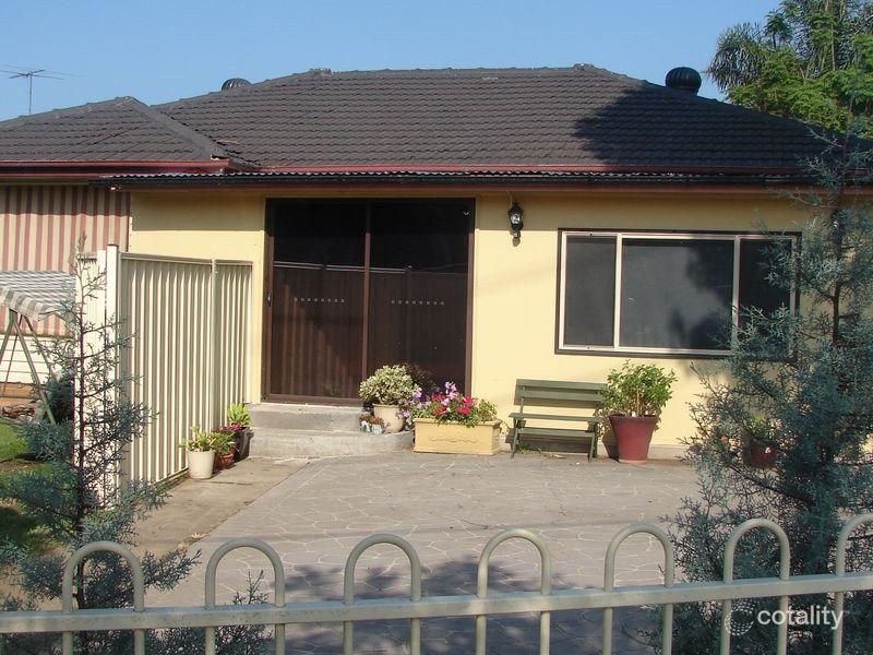 34 Armstrong St, Ashcroft, NSW 2168